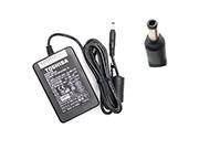 Canada Genuine TOSHIBA UP01221050A 06 Adapter UP01221050A 5V 2A 10W AC Adapter Charger